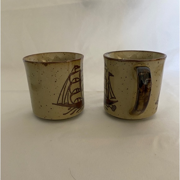 Pair of Brown Vintage Speckled Mugs with Ships - Picture 2 of 8